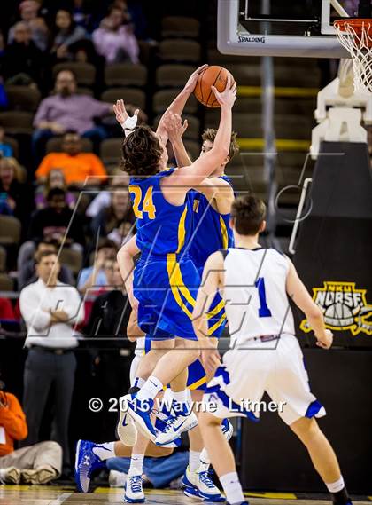 Thumbnail 2 in Newport Central Catholic vs Covington Catholic (Ninth Region Final) photogallery.