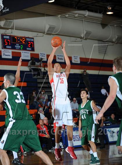 Thumbnail 3 in Mater Dei vs. Ribet Academy (Tarkanian Classic) photogallery.