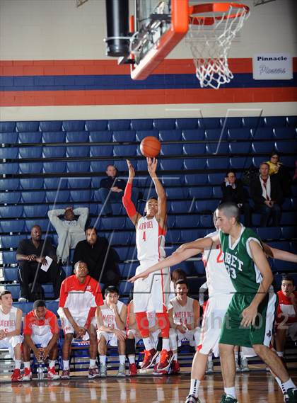 Thumbnail 1 in Mater Dei vs. Ribet Academy (Tarkanian Classic) photogallery.