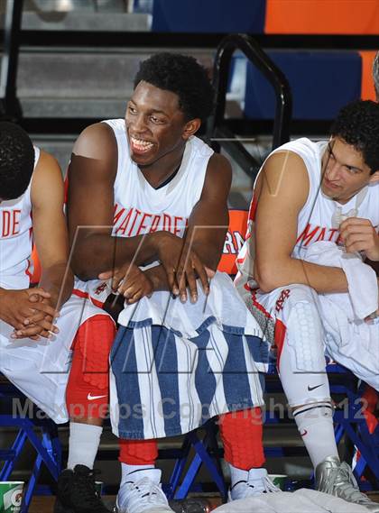 Thumbnail 1 in Mater Dei vs. Ribet Academy (Tarkanian Classic) photogallery.