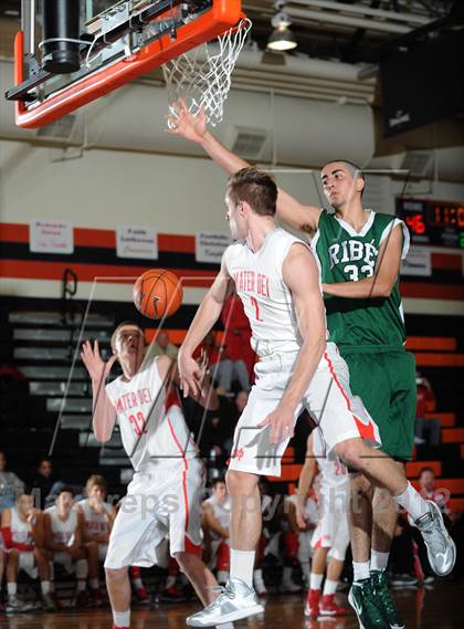 Thumbnail 1 in Mater Dei vs. Ribet Academy (Tarkanian Classic) photogallery.