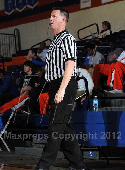 Thumbnail 3 in Mater Dei vs. Ribet Academy (Tarkanian Classic) photogallery.