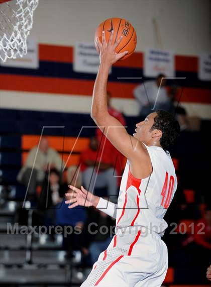 Thumbnail 2 in Mater Dei vs. Ribet Academy (Tarkanian Classic) photogallery.
