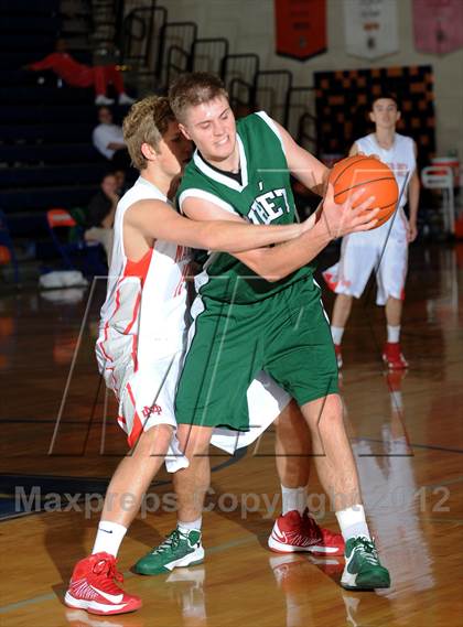 Thumbnail 3 in Mater Dei vs. Ribet Academy (Tarkanian Classic) photogallery.