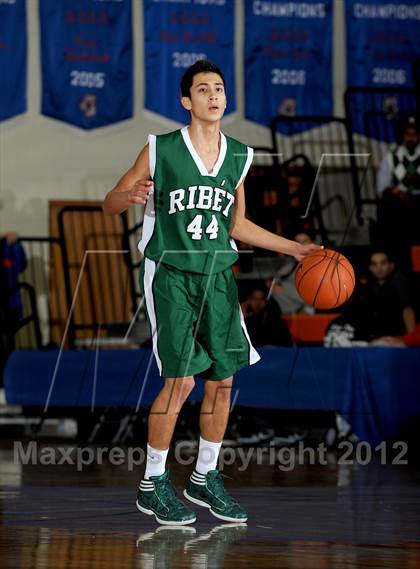 Thumbnail 1 in Mater Dei vs. Ribet Academy (Tarkanian Classic) photogallery.