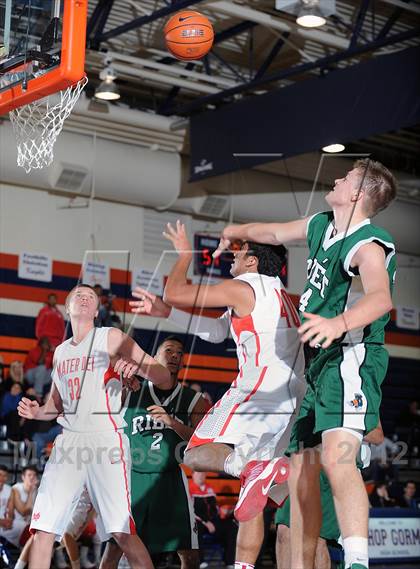 Thumbnail 1 in Mater Dei vs. Ribet Academy (Tarkanian Classic) photogallery.