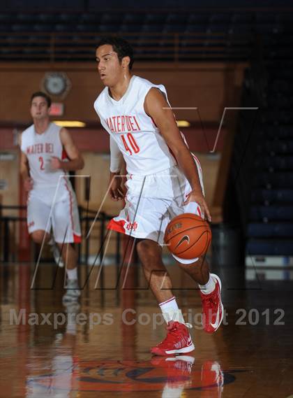 Thumbnail 3 in Mater Dei vs. Ribet Academy (Tarkanian Classic) photogallery.