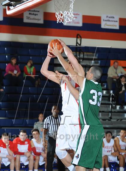 Thumbnail 2 in Mater Dei vs. Ribet Academy (Tarkanian Classic) photogallery.