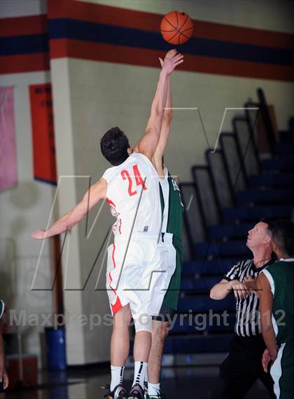 Thumbnail 1 in Mater Dei vs. Ribet Academy (Tarkanian Classic) photogallery.