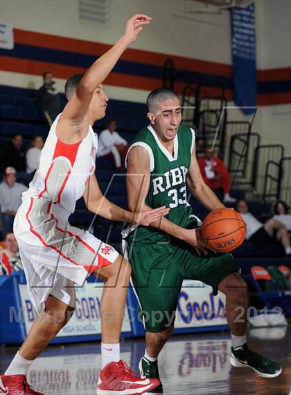 Thumbnail 2 in Mater Dei vs. Ribet Academy (Tarkanian Classic) photogallery.