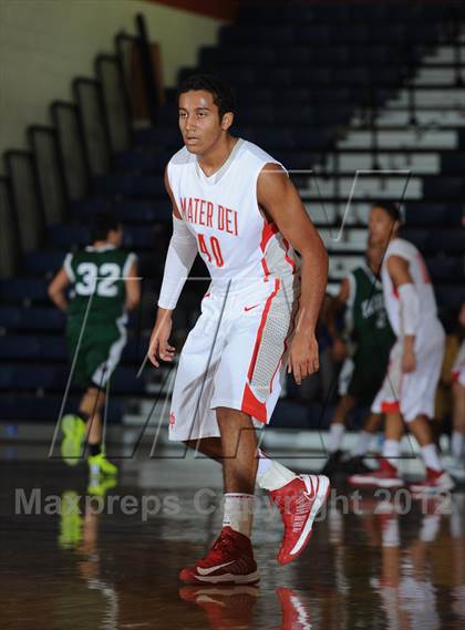 Thumbnail 2 in Mater Dei vs. Ribet Academy (Tarkanian Classic) photogallery.