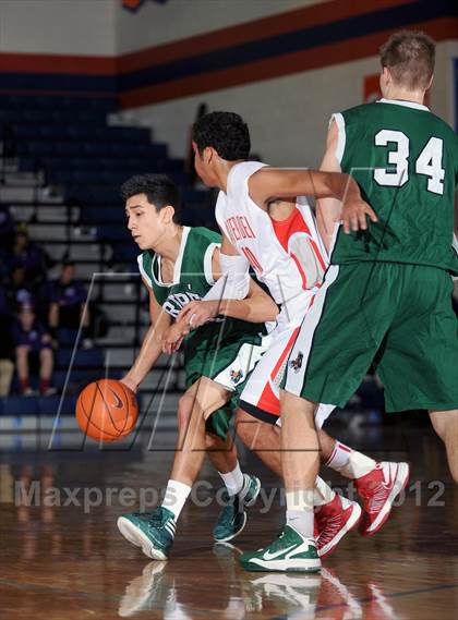 Thumbnail 1 in Mater Dei vs. Ribet Academy (Tarkanian Classic) photogallery.