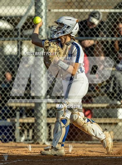 Thumbnail 3 in Marian vs. Lincoln Southeast photogallery.