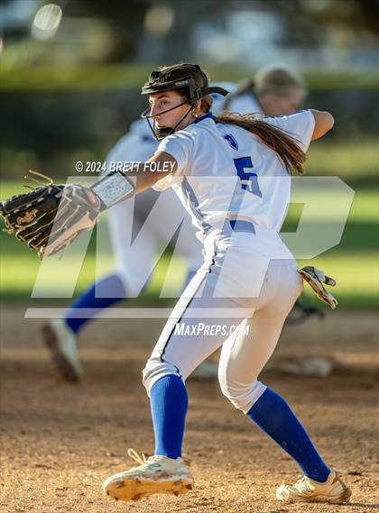 Thumbnail 1 in Marian vs. Lincoln Southeast photogallery.