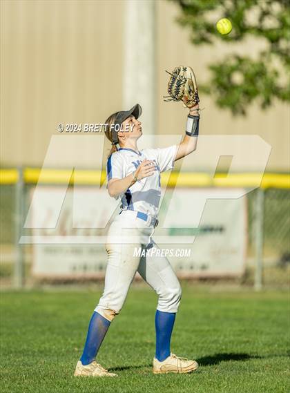 Thumbnail 3 in Marian vs. Lincoln Southeast photogallery.