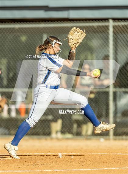 Thumbnail 2 in Marian vs. Lincoln Southeast photogallery.