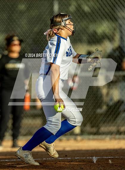 Thumbnail 1 in Marian vs. Lincoln Southeast photogallery.