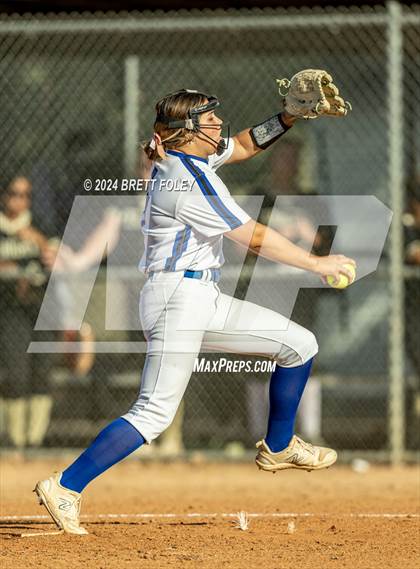 Thumbnail 3 in Marian vs. Lincoln Southeast photogallery.