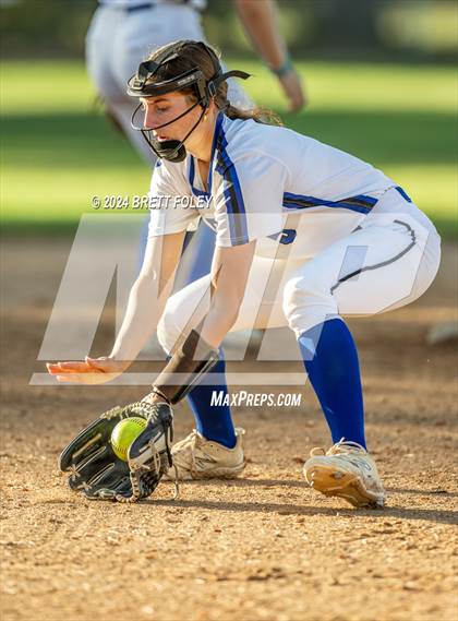 Thumbnail 3 in Marian vs. Lincoln Southeast photogallery.