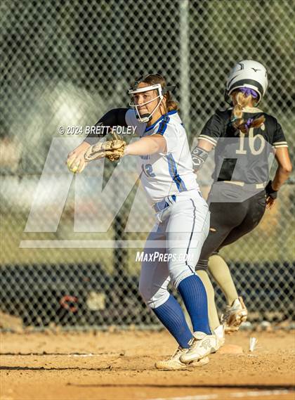 Thumbnail 2 in Marian vs. Lincoln Southeast photogallery.