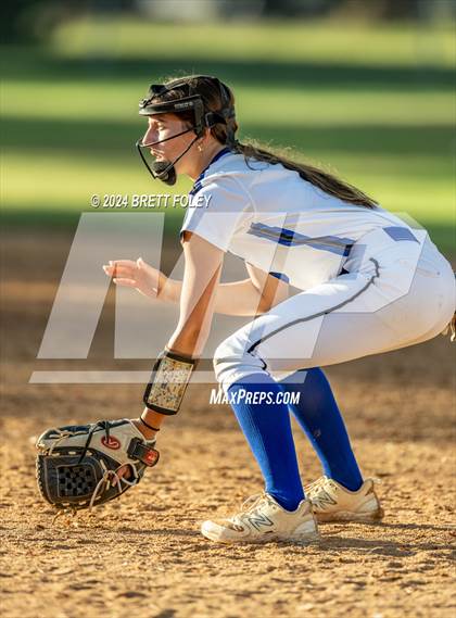 Thumbnail 1 in Marian vs. Lincoln Southeast photogallery.