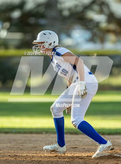 Thumbnail 1 in Marian vs. Lincoln Southeast photogallery.