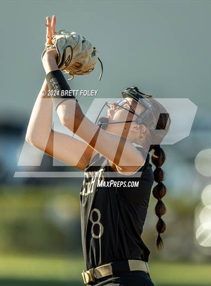 Thumbnail 3 in Marian vs. Lincoln Southeast photogallery.