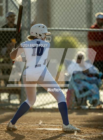Thumbnail 1 in Marian vs. Lincoln Southeast photogallery.