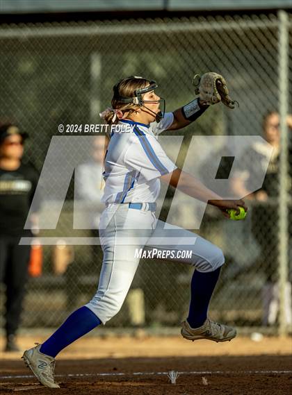 Thumbnail 3 in Marian vs. Lincoln Southeast photogallery.