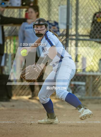 Thumbnail 3 in Marian vs. Lincoln Southeast photogallery.