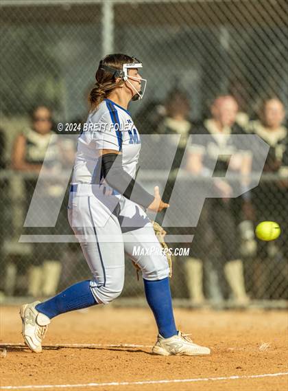 Thumbnail 1 in Marian vs. Lincoln Southeast photogallery.