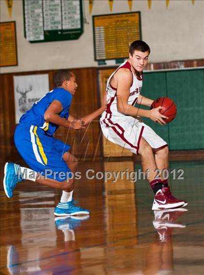 Thumbnail 3 in Del Campo vs Bear River (Kendall Arnett) photogallery.