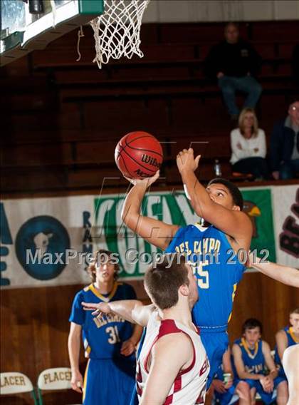Thumbnail 3 in Del Campo vs Bear River (Kendall Arnett) photogallery.