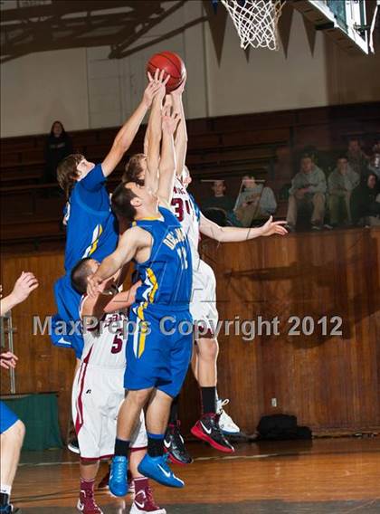 Thumbnail 2 in Del Campo vs Bear River (Kendall Arnett) photogallery.