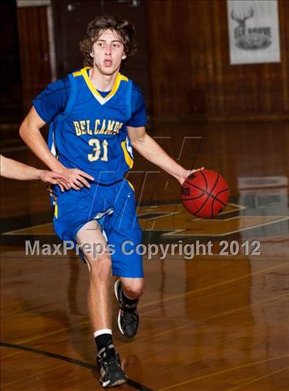 Thumbnail 2 in Del Campo vs Bear River (Kendall Arnett) photogallery.