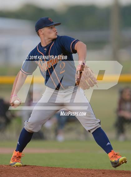 Thumbnail 3 in Vermilion Catholic @ Houma Christian (LHSAA D4 Regional Playoff) photogallery.