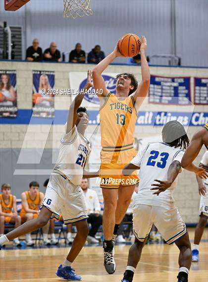 Thumbnail 3 in St. Xavier vs Gibbs (Sun Bash Tampa) photogallery.