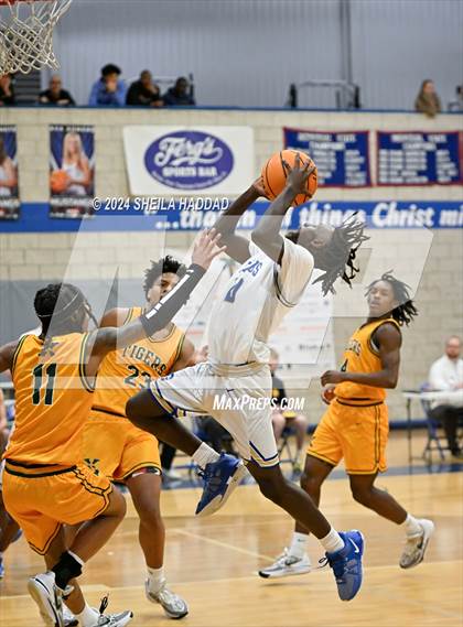 Thumbnail 3 in St. Xavier vs Gibbs (Sun Bash Tampa) photogallery.