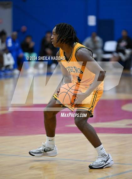 Thumbnail 1 in St. Xavier vs Gibbs (Sun Bash Tampa) photogallery.