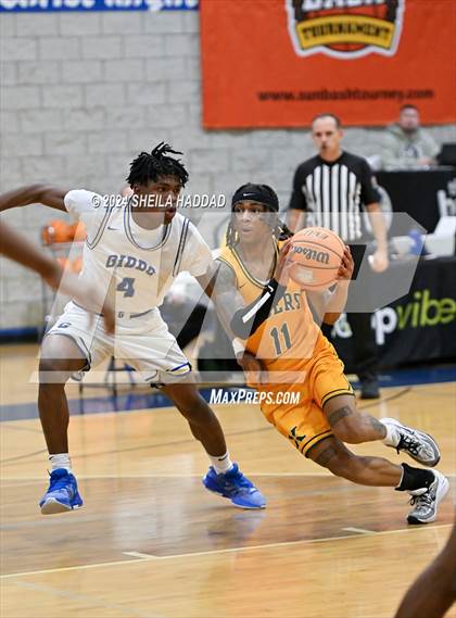 Thumbnail 3 in St. Xavier vs Gibbs (Sun Bash Tampa) photogallery.