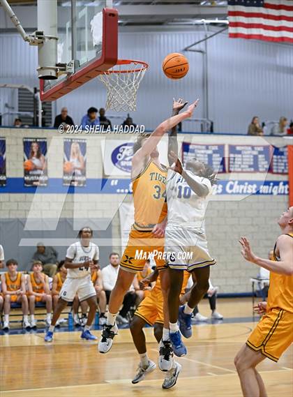 Thumbnail 1 in St. Xavier vs Gibbs (Sun Bash Tampa) photogallery.