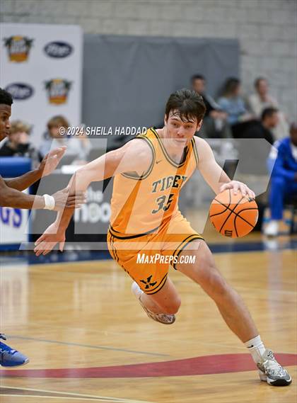 Thumbnail 1 in St. Xavier vs Gibbs (Sun Bash Tampa) photogallery.