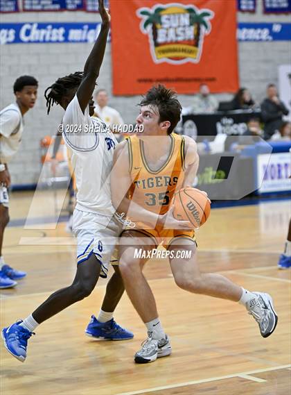 Thumbnail 2 in St. Xavier vs Gibbs (Sun Bash Tampa) photogallery.