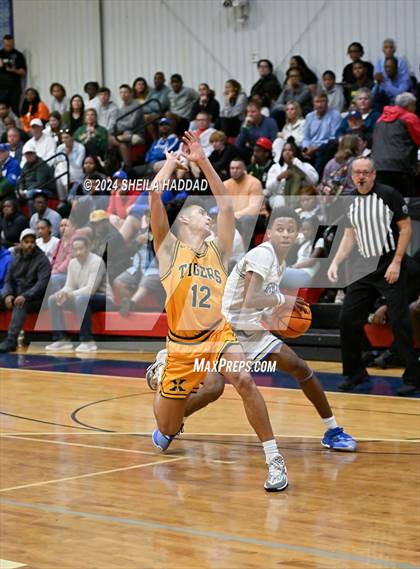 Thumbnail 2 in St. Xavier vs Gibbs (Sun Bash Tampa) photogallery.