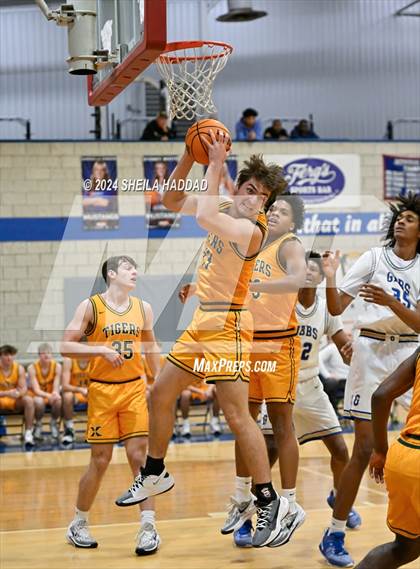 Thumbnail 1 in St. Xavier vs Gibbs (Sun Bash Tampa) photogallery.