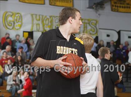 Thumbnail 1 in Center @ Enterprise (CIF NorCal Regional D3 Playoffs) photogallery.