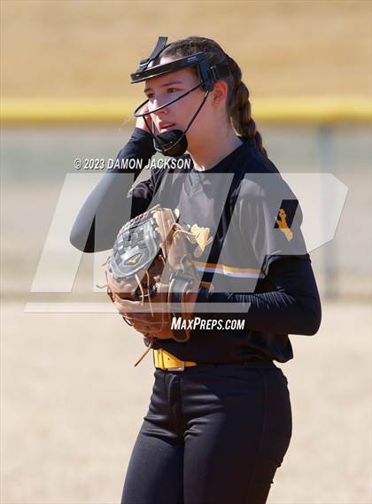 Thumbnail 3 in Lowry vs Lincoln County (Sherm Bennett Memorial Tournament) photogallery.