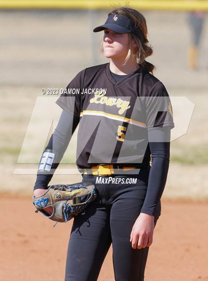 Thumbnail 2 in Lowry vs Lincoln County (Sherm Bennett Memorial Tournament) photogallery.