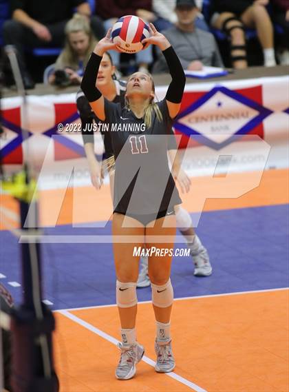 Thumbnail 3 in Benton vs. Valley View (AAA 5A State Final) photogallery.