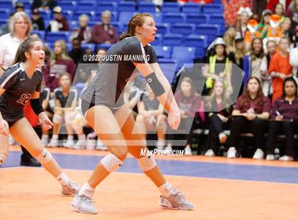 Thumbnail 1 in Benton vs. Valley View (AAA 5A State Final) photogallery.